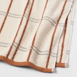 Modern Plaid Towel - Threshold™ 7 Modern Plaid Towel - Threshold™ -Best Homewares Store GUEST 135d8423 ff0b 411a 9f91 ae573c348641