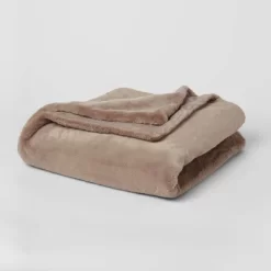 60"x80" Lush Faux Fur Bed Throw - Threshold™ -Best Homewares Store GUEST cbb5e81f 3c56 4c24 9009 ed4b66162aa8